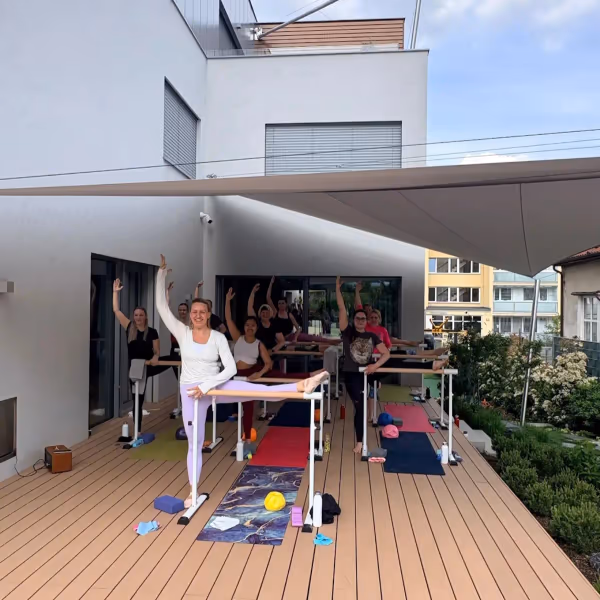 Barre lekce na terase RehaGymu — kurz Barre Essence