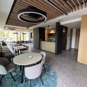 Interiér RehaGym Café ve 3. patře